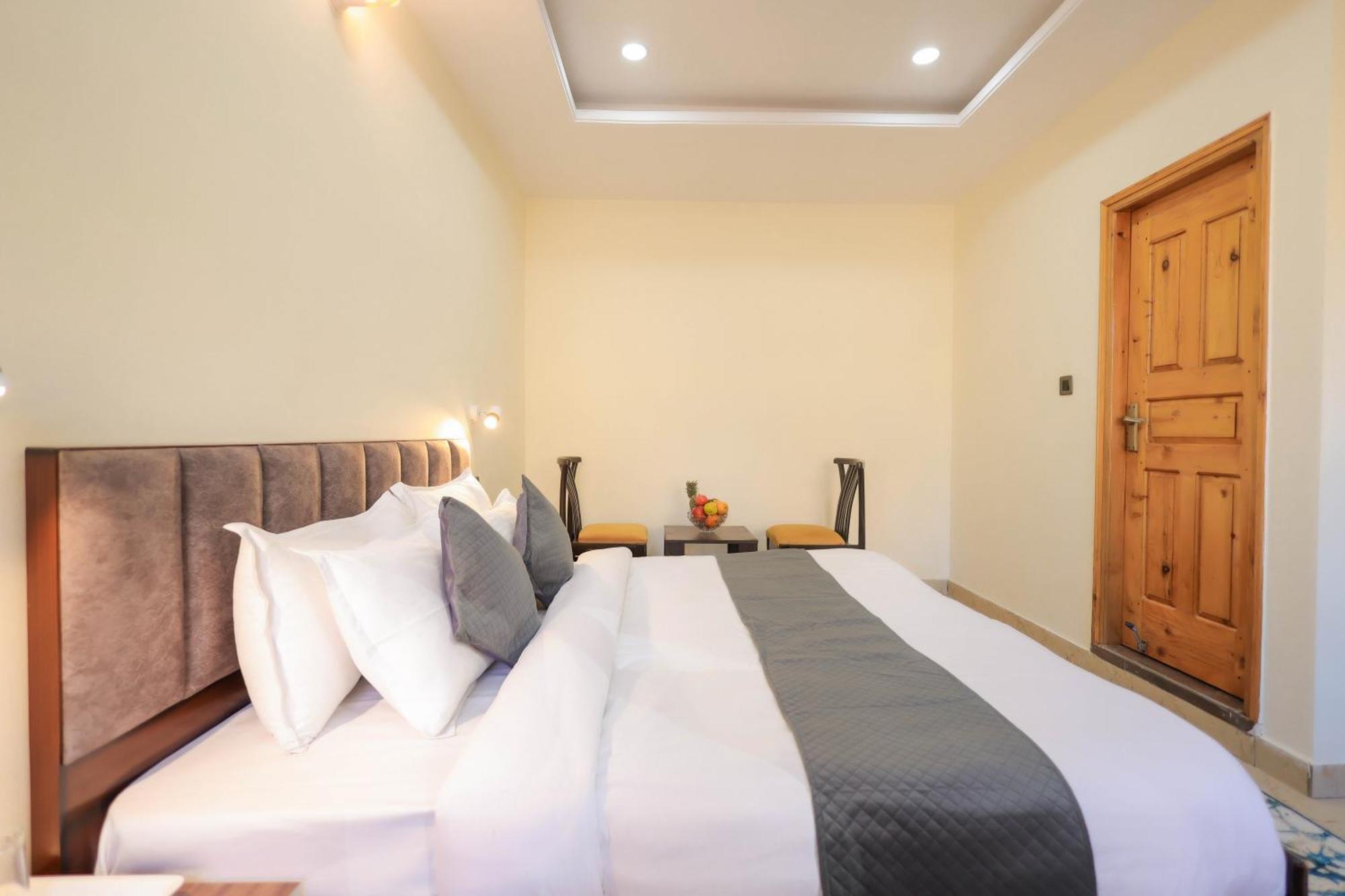 Mystic Hills Retreat Hotel Shimla Bagian luar foto