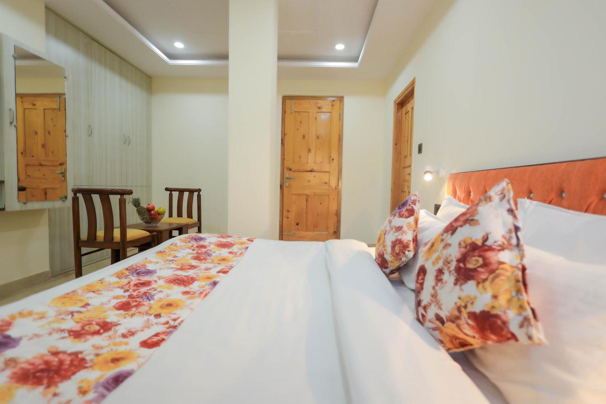 Mystic Hills Retreat Hotel Shimla Bagian luar foto